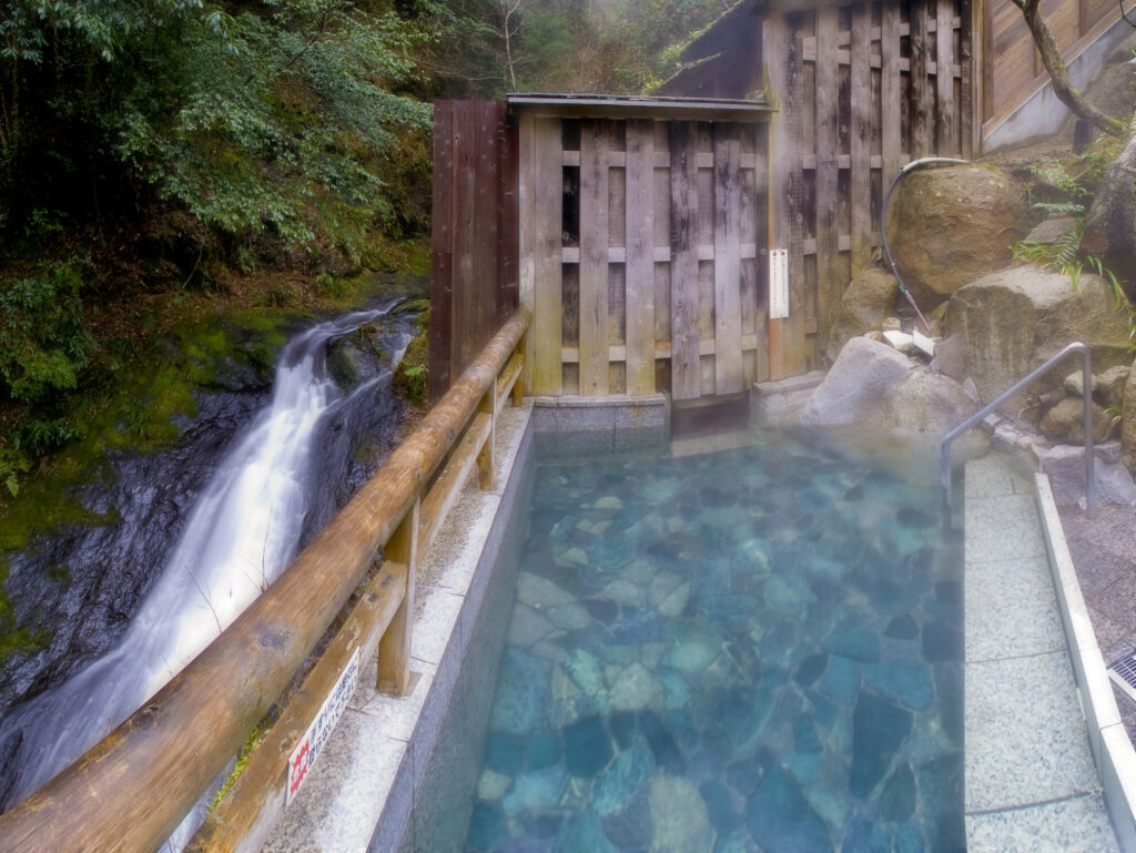 十津川村滝の湯露天風呂画像